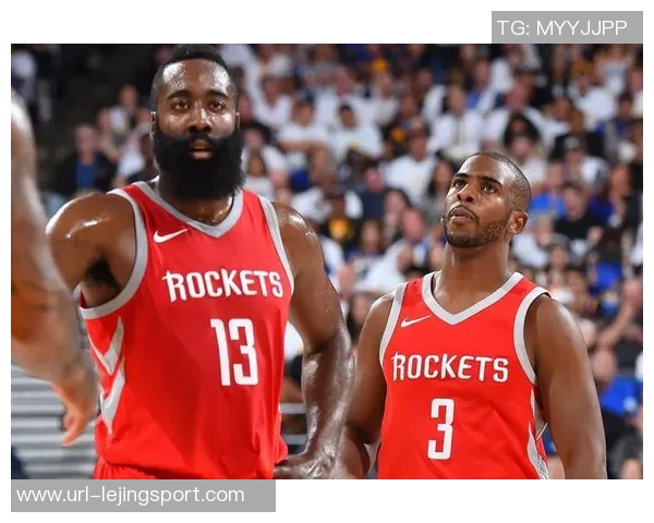 保罗与威少庆生合照温馨互动兄弟情深引发球迷热议