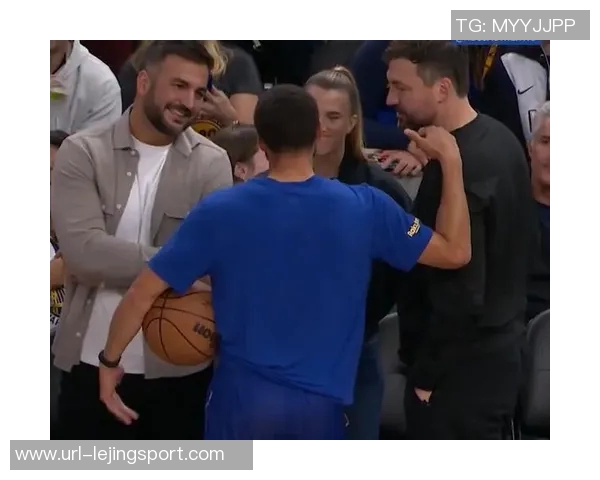 库里谈约内斯库的职业生涯称与她有深厚渊源并持续关注